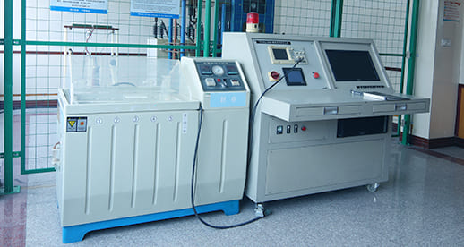The first lightning test equipment